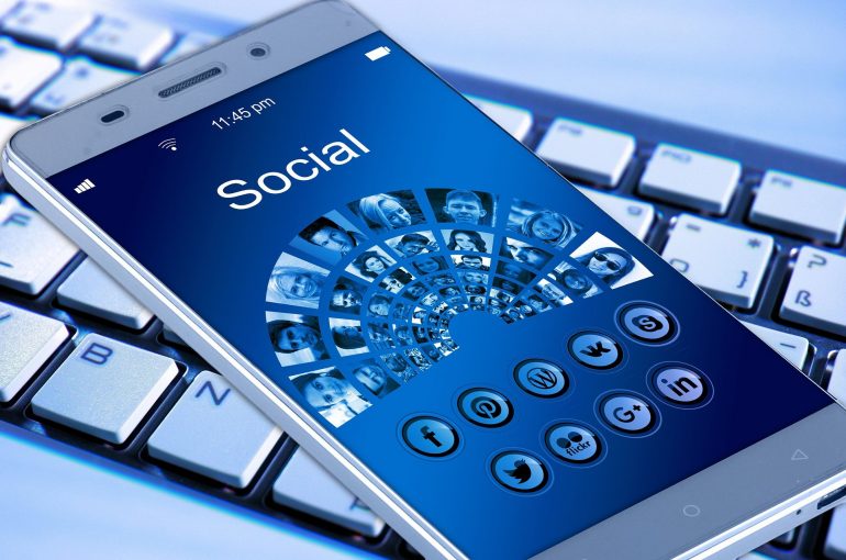 Jakie dochody osiągają sprzedawcy w mediach społecznościowych. Nowe trendy w płatnościach.